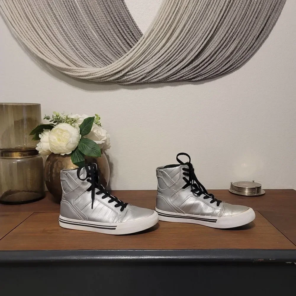 Supra Muska 001 Silver High Top Skate Shoe Sz 4